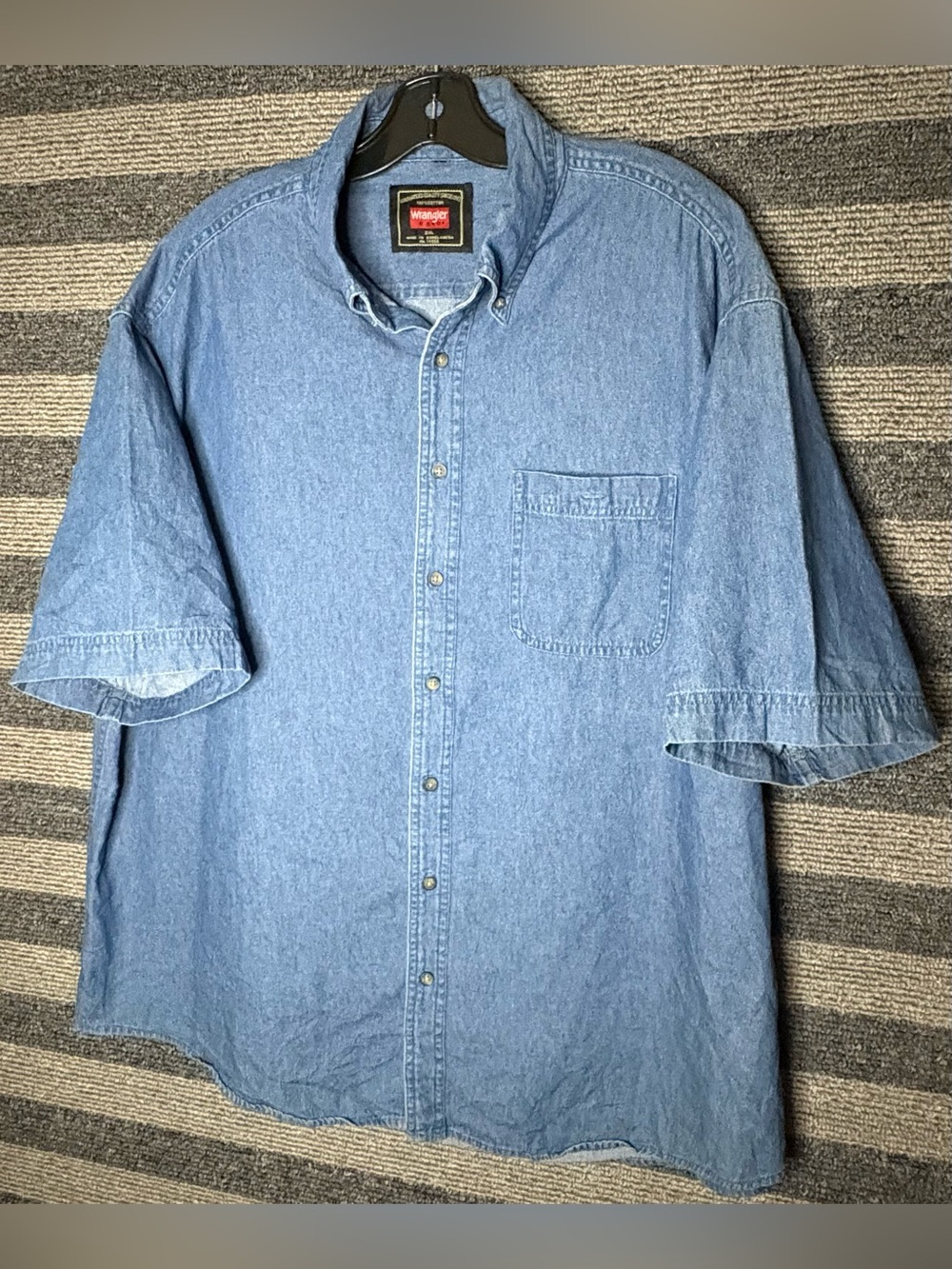 Wrangler Light Blue Short-Sleeve Denim Button-Up Shirt Men’s 2XL EUC